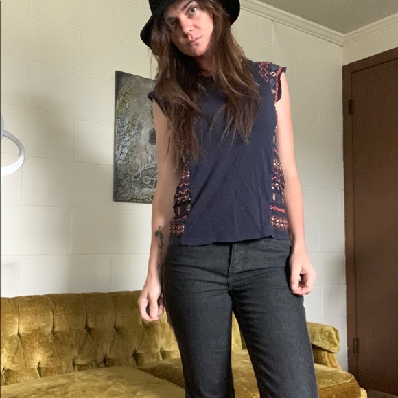 💛 Lucky brand navy blue side embroidered tank top - Picture 3 of 14